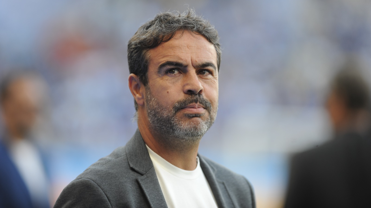 Artur Jorge vê elenco do Cruzeiro ‘curto’ e não dispensa contratações: ‘Temos que reforçar’