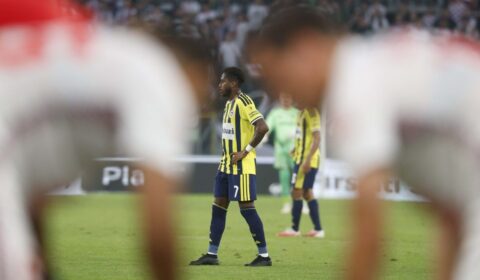 Atlético: Fred é titular e quase dá bela assistência em jogo do Fenerbahçe na Champions