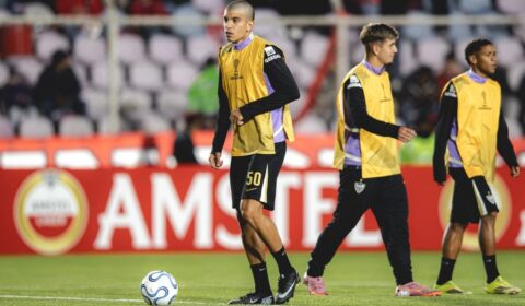 Atlético encaminha saída de jogador da base para clube dos Emirados Árabes