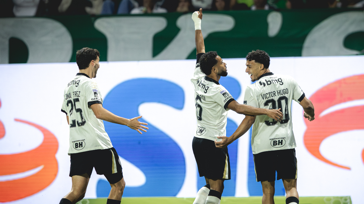 Atlético repete feito do Flamengo e derruba marca do Palmeiras