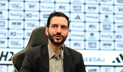 CEO do Atlético diz que Alonso já tem substituto e reafirma postura no mercado