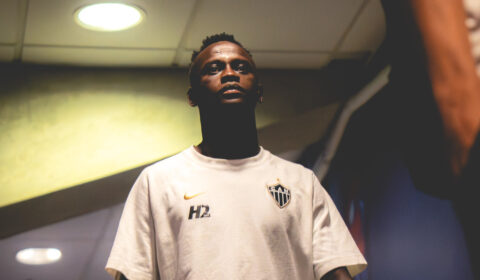 Cissé relembra expulsão precoce em classificação do Atlético: ‘Estressado demais’