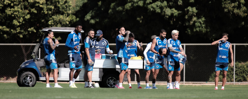 Com Pedrinho de olho, Cruzeiro promove jogo-treino entre profissional e Sub-20