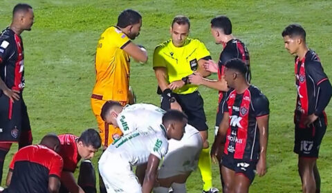 Comentarista de arbitragem vê Vitória prejudicado contra o Palmeiras