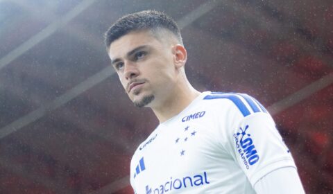 Cruzeiro atualiza quadro clínico de Gabriel Pec após cirurgia