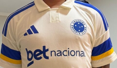 Cruzeiro divulga a camisa número 3; veja fotos