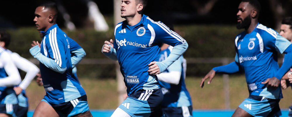 Cruzeiro ganha duas novidades para jogo contra o Inter em retorno ao Brasileiro