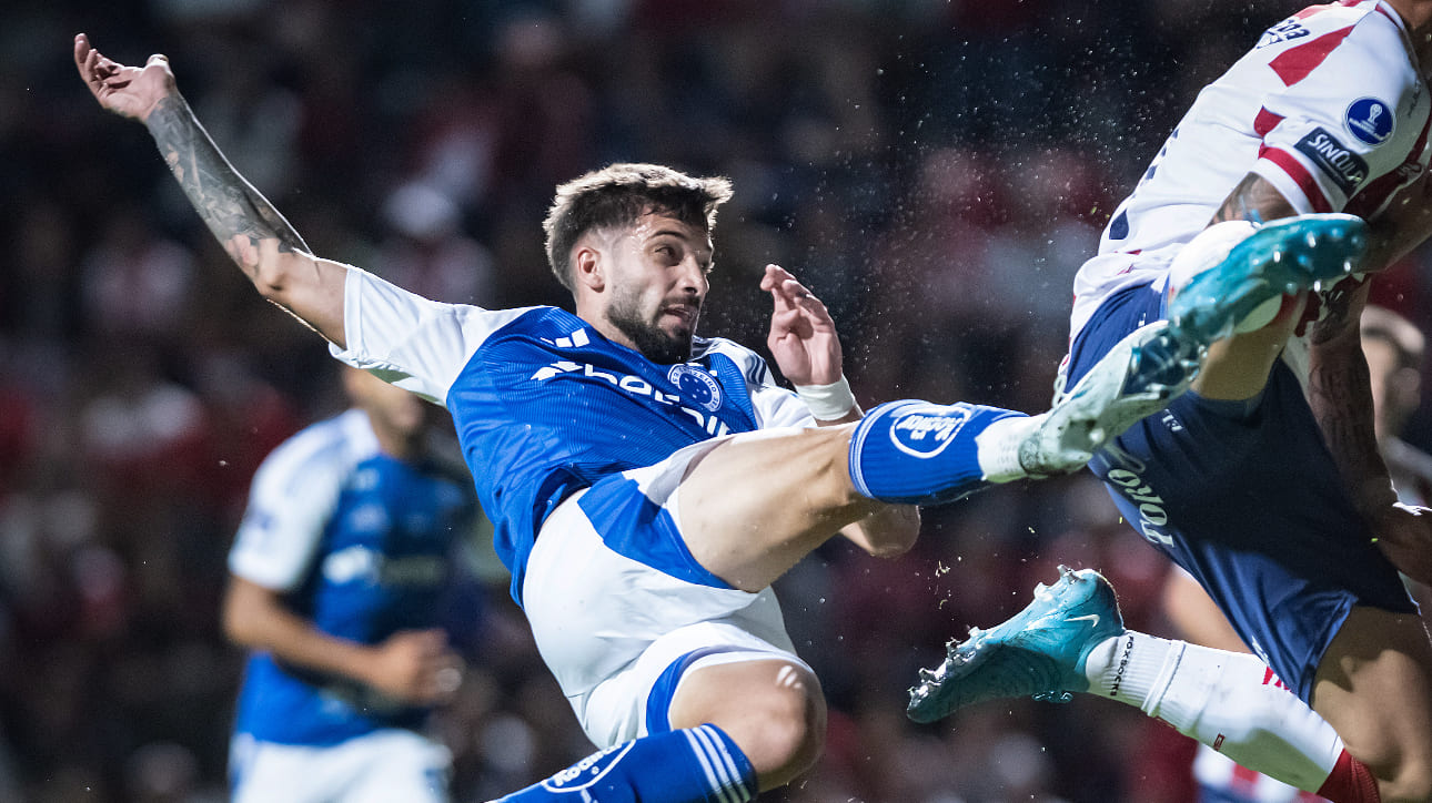 Cruzeiro oficializa empréstimo de Lautaro Díaz a time argentino