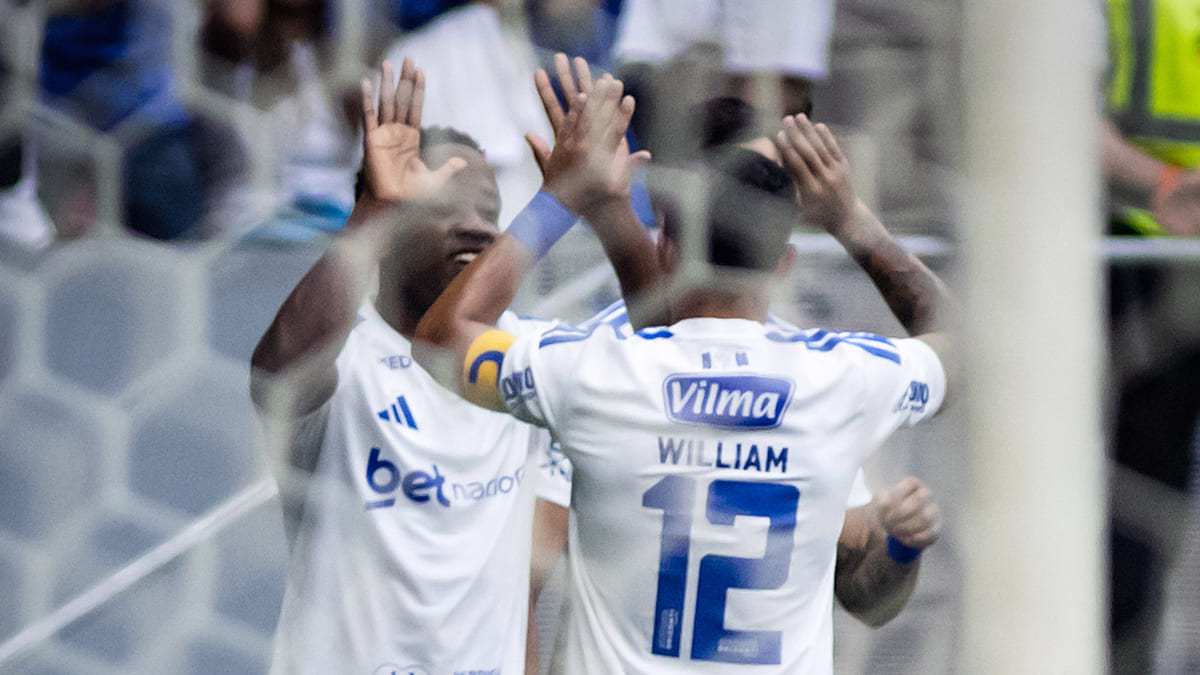 Cruzeiro testa peças para volta aos campos e eliminatórias; laterais e ataque têm novas figuras