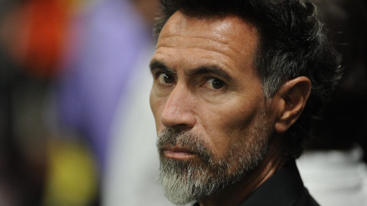 Domínguez revela que Atlético busca centroavante, mas esbarra em limitação financeira