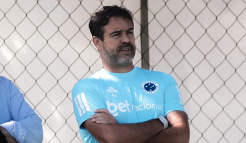 Escalação do Cruzeiro: as opções de Artur Jorge para substituir 2 titulares contra Coritiba