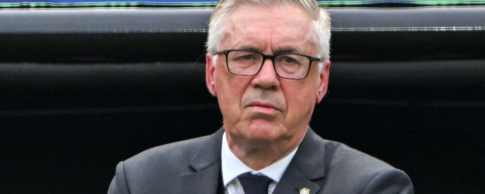 Ex-Atlético diz que Ancelotti não escalou volante por considerá-lo ‘varzeano’