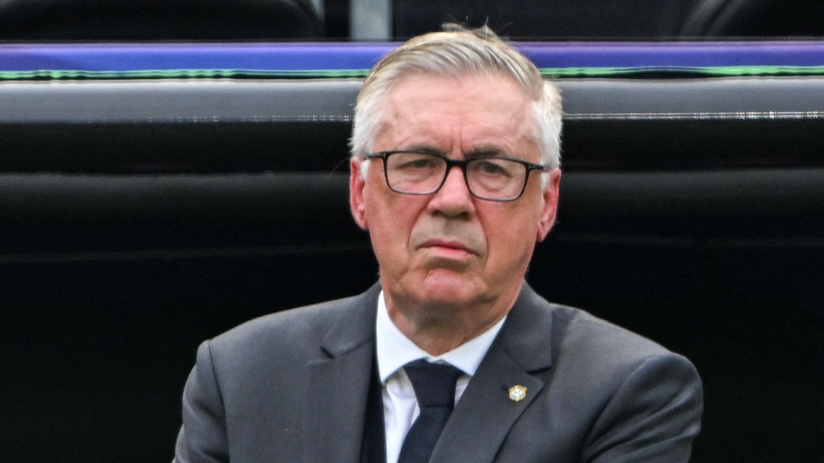 Ex-Atlético diz que Ancelotti não escalou volante por considerá-lo ‘varzeano’