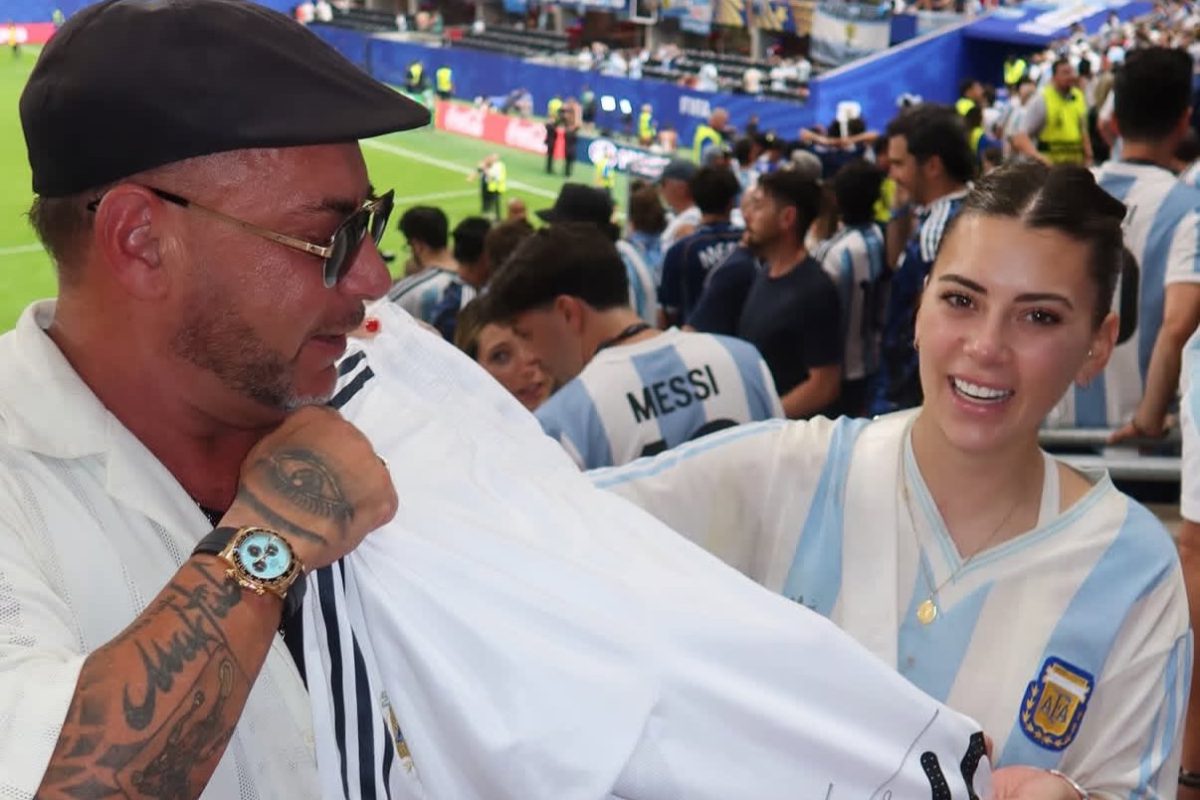 Ex-Atlético ‘perde a linha’ em vitória da Argentina sobre a Inglaterra: ‘La concha de su madre’