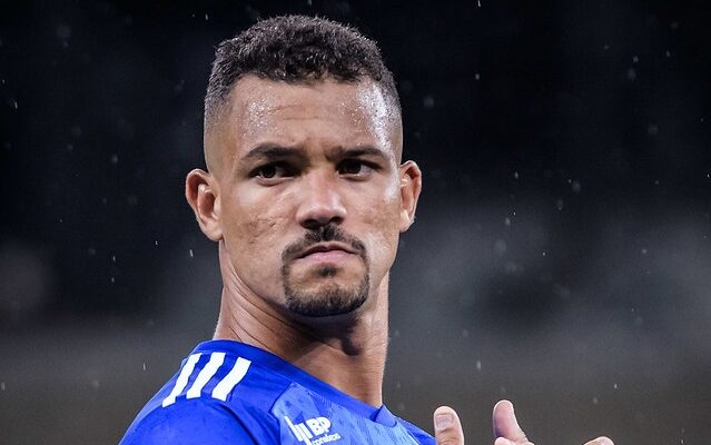 Ex-Cruzeiro, Zé Ivaldo é emprestado pelo Santos a outro time da Série A