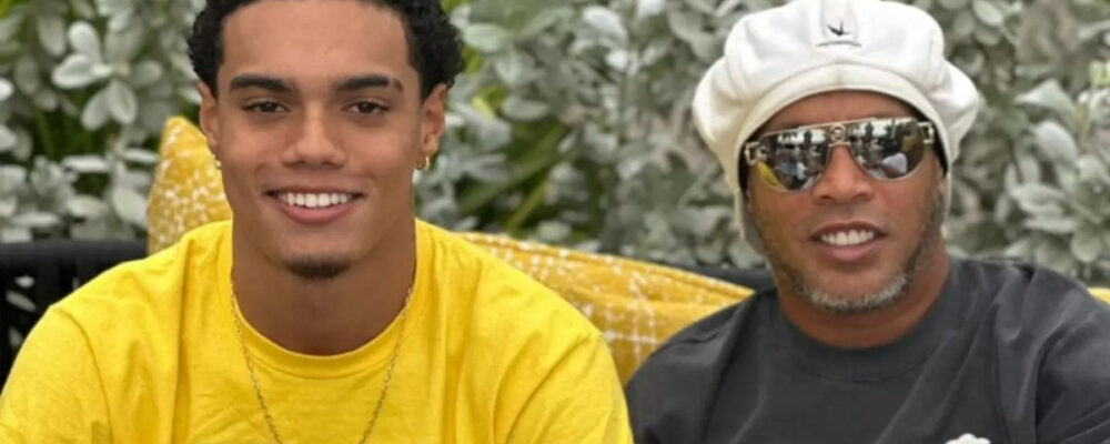 Ex-Cruzeiro, filho de Ronaldinho troca de clube na Europa