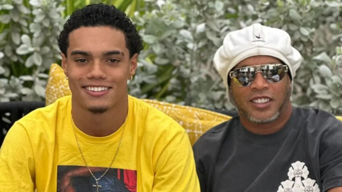 Ex-Cruzeiro, filho de Ronaldinho troca de clube na Europa