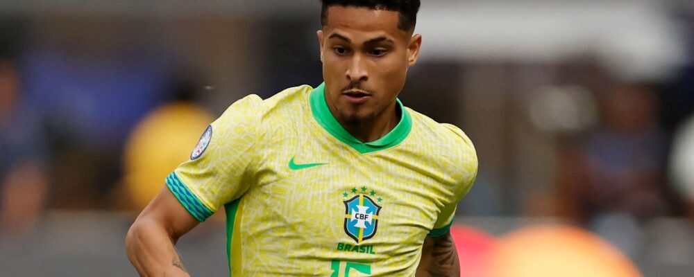 Ex-Flamengo, João Gomes troca de clube na Inglaterra