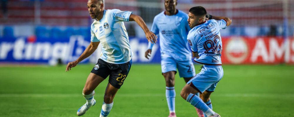 Grêmio leva gol no 1° minuto e perde para Bolívar em jogo eletrizante na Sul-Americana