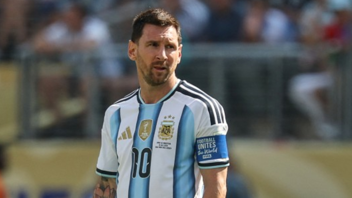 Jogadores do Cruzeiro reverenciam Messi após final da Copa: ‘Maior da história’