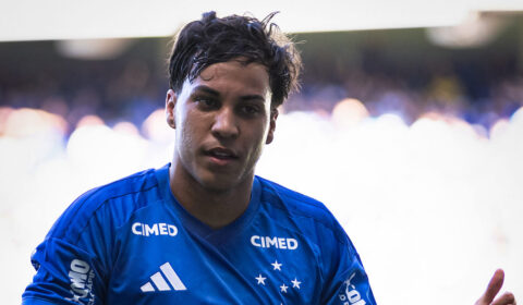 Kaio Jorge celebra evolução em tratamento no Cruzeiro: ‘Jogar sem injeção é alegria’
