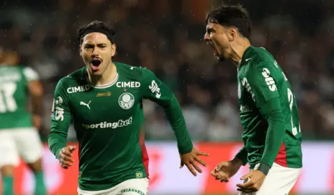 Mauricio cita assédio pós-Copa e diz que quer continuar no Palmeiras
