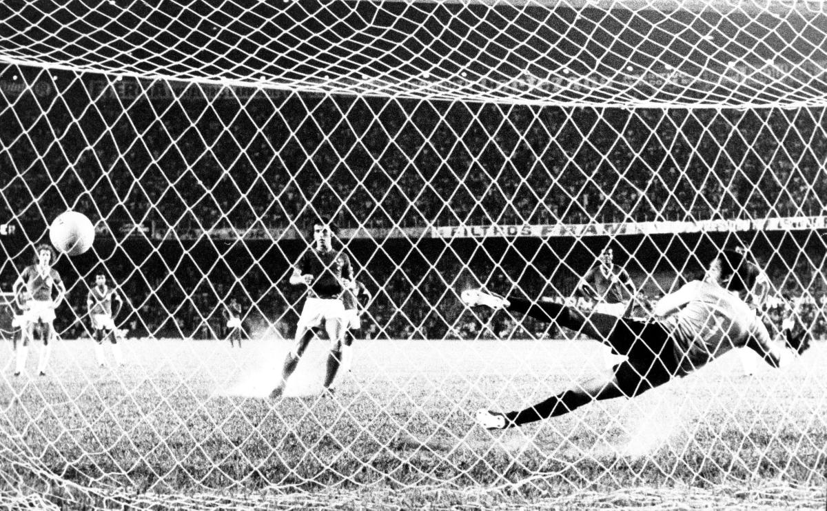 Nelinho 9, Palhinha 5: a curiosa numeração do Cruzeiro na Libertadores de 1976