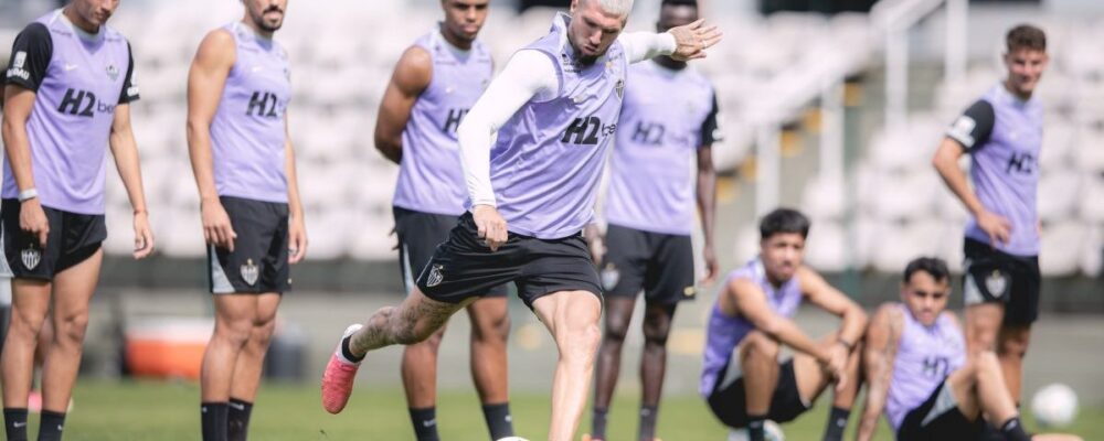Novos desfalques e retornos: Atlético divulga relacionados para enfrentar Palmeiras