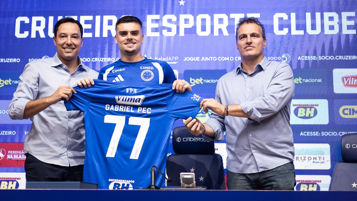 Pec projeta Cruzeiro x Flamengo e relembra ano artilheiro na Concachampions