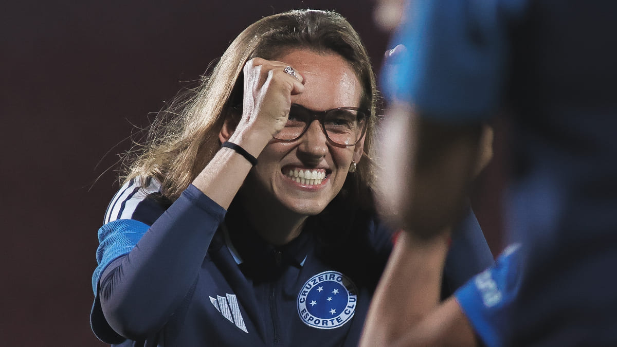 Planejamento mudou? Diretora do Cruzeiro abre o jogo sobre metas após baixas de impacto