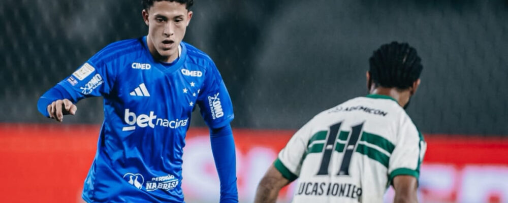 Promessa do Cruzeiro celebra estreia oficial aos 17 anos e manda recado