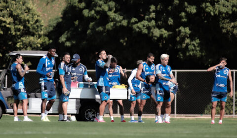 Qual posição o Cruzeiro ainda trabalha para fortalecer?