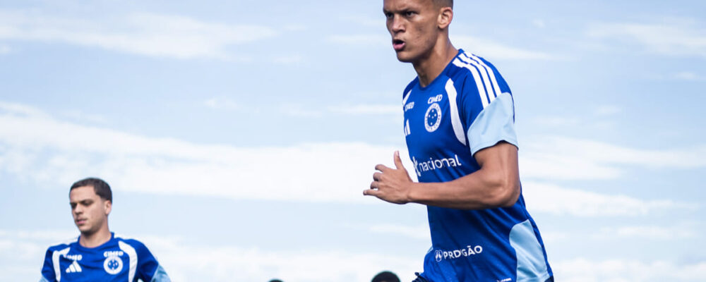 Rumo à Europa, defensor se despede do Cruzeiro: ‘Privilégio que levarei para sempre’
