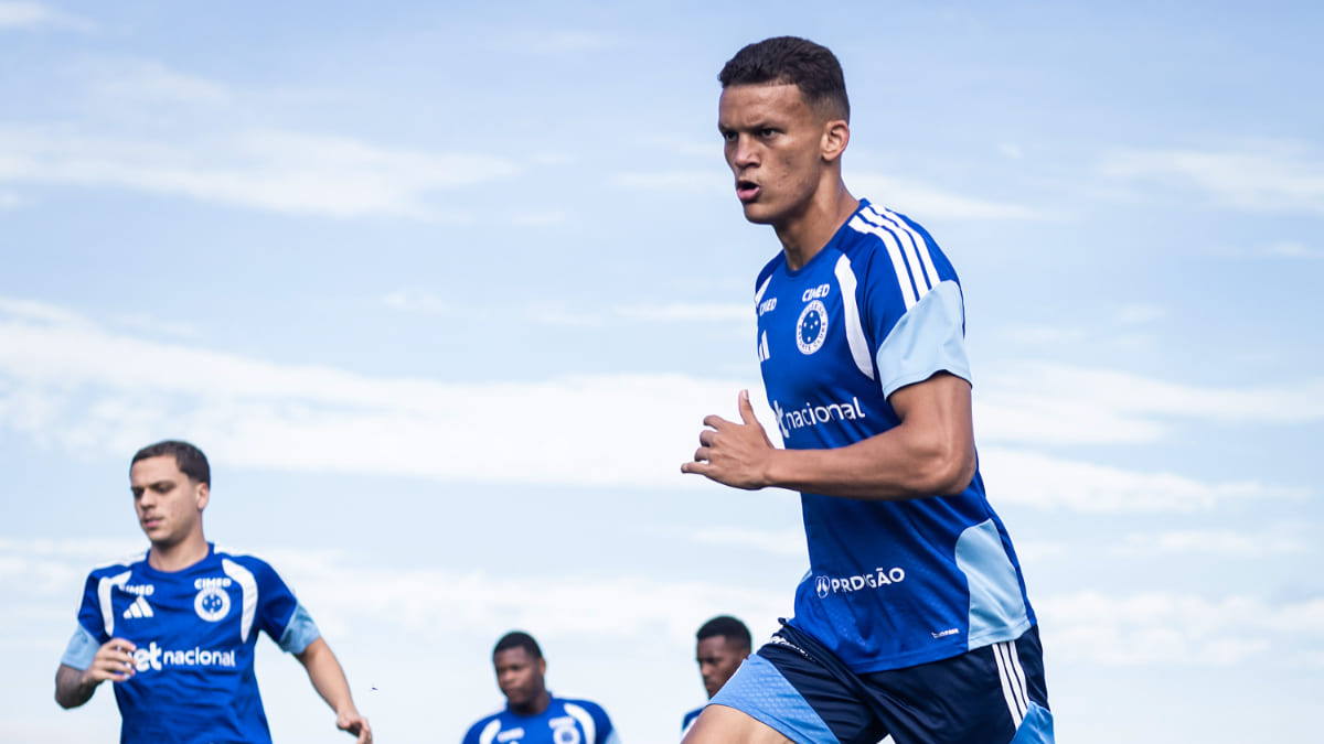 Rumo à Europa, defensor se despede do Cruzeiro: ‘Privilégio que levarei para sempre’