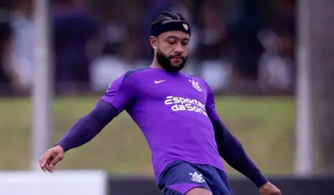 Saiba o que falta para Memphis Depay renovar com o Corinthians