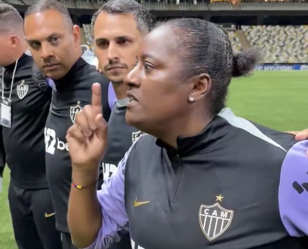 Técnica do Atlético faz forte discurso após classificação histórica: ‘Não tem como dar errado’