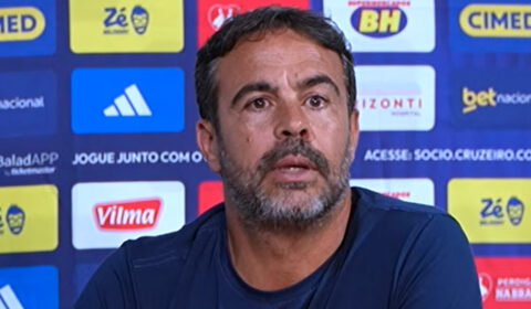 Técnico do Cruzeiro dá bronca em repórter durante entrevista: ‘Falta de respeito com o colega’