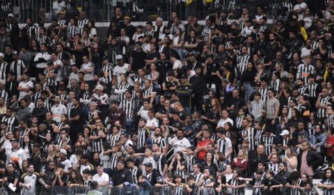 Torcedores do Atlético xingam Menin na Arena MRV após tropeço contra o Bahia