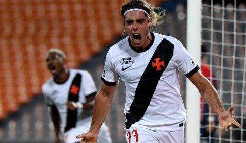 Vasco reage duas vezes e empata com o Medellín na Sul-Americana