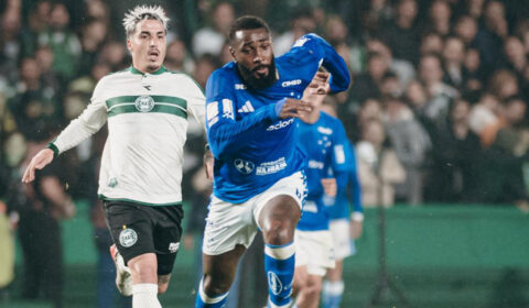 Vídeo: os lances da vitória do Cruzeiro sobre o Coritiba pela 21ª rodada do Brasileiro