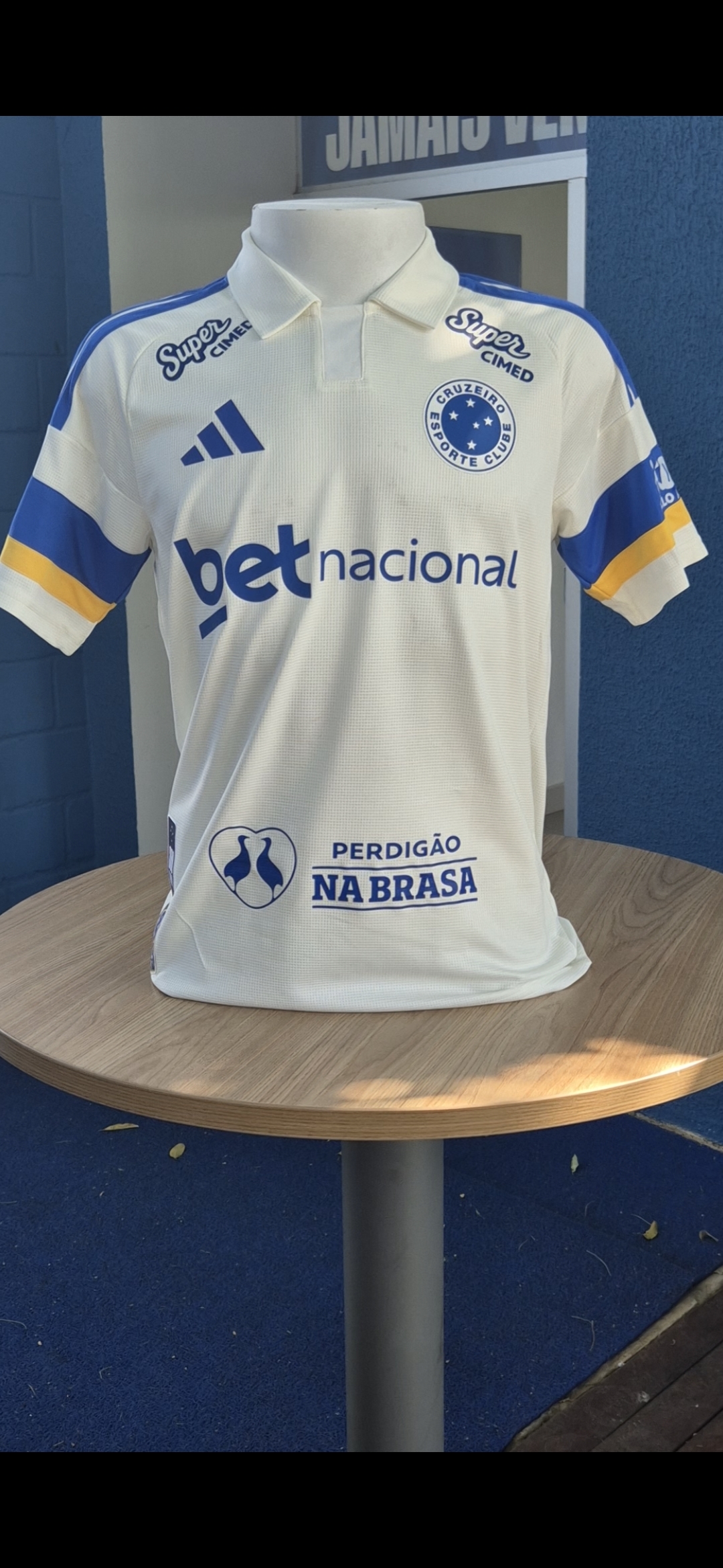 Novo terceiro uniforme do Cruzeiro