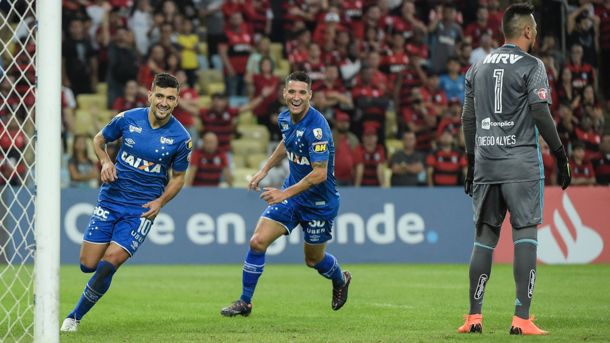 Arrascaeta e Thiago Neves comemoram gol contra o Flamengo na Libertadores de 2018 - (foto: Andre Fabiano/Estadão) Arrascaeta e Thiago Neves comemoram gol contra o Flamengo na Libertadores de 2018 - (foto: Andre Fabiano/Estadão)