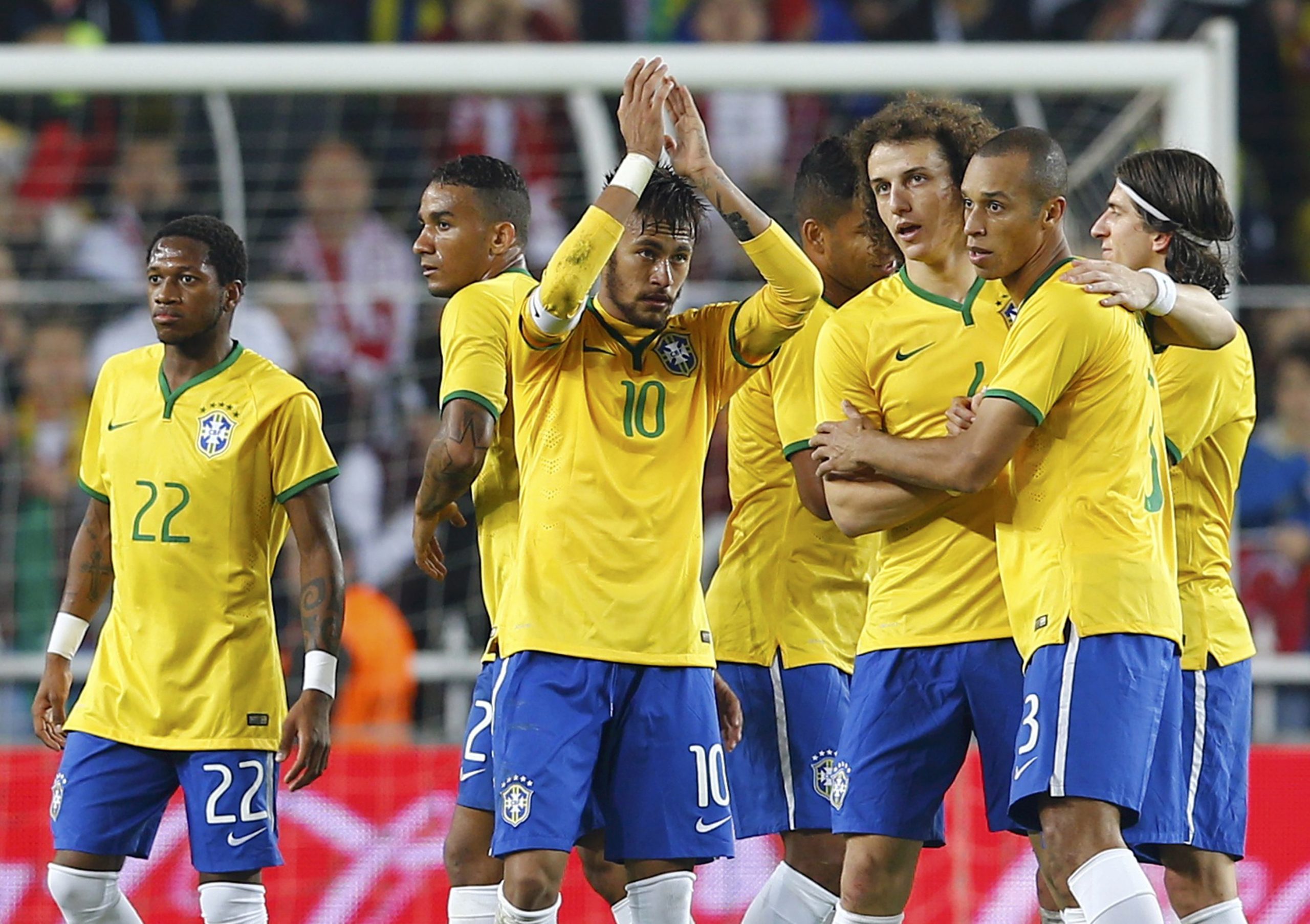 Fred com a camisa 22 da Seleção Brasileira em estreia, diante da Turquia - (foto: Murad Sezer/REUTERS)