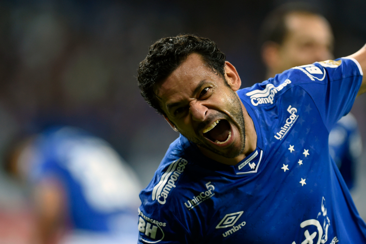 Fred, ex-centroavante do Cruzeiro, na vitória por 4 a 0 sobre o Huracán, em 10 de abril de 2019 - (foto: Douglas Magno/AFP) Fred, ex-centroavante do Cruzeiro, na vitória por 4 a 0 sobre o Huracán, em 10 de abril de 2019 - (foto: Douglas Magno/AFP)