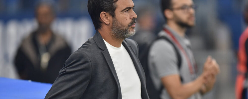 Artur Jorge analisa brevemente contratações do Cruzeiro: ‘É muito simples’