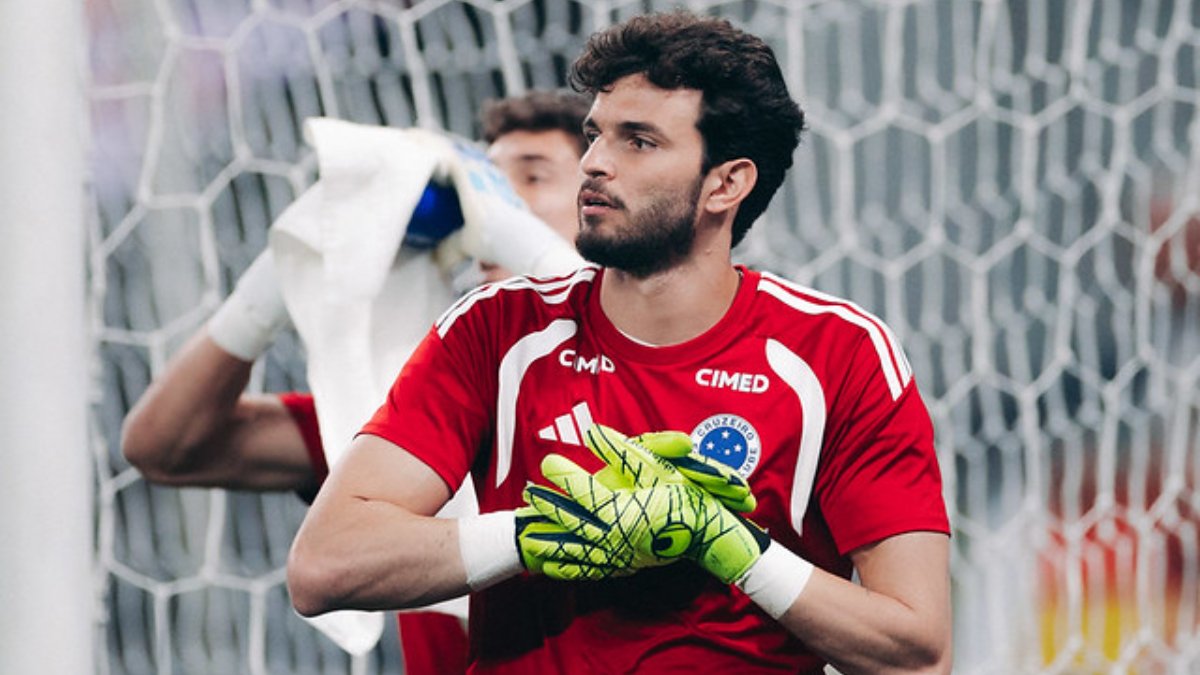 Artur Jorge avalia Otávio na meta do Cruzeiro: ‘Temos confiança’