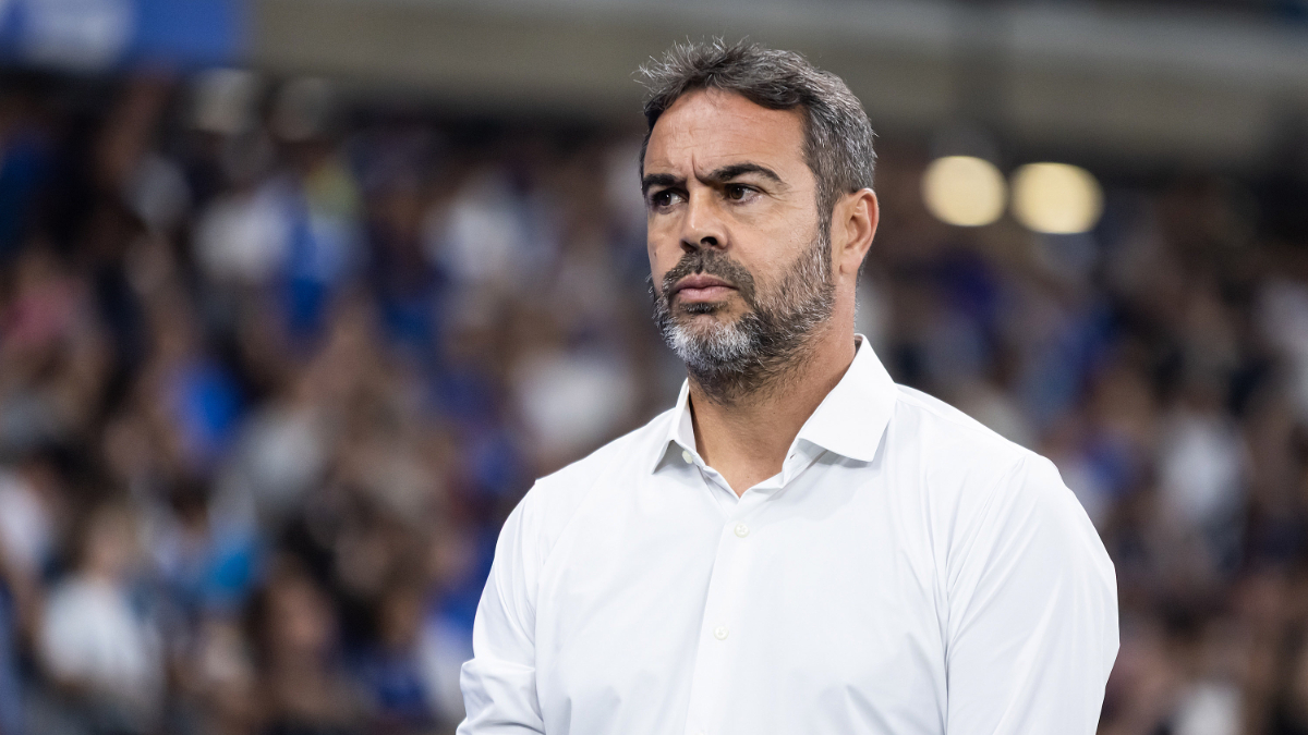 Artur Jorge defende atuações de Matheus Pereira no Cruzeiro: ‘Melhor jogador da Série A’
