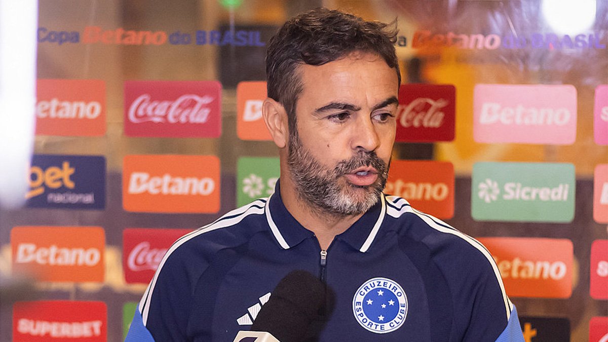 Artur Jorge explica escolha nas laterais do Cruzeiro, e Villalba reage: ‘Muito diferente’