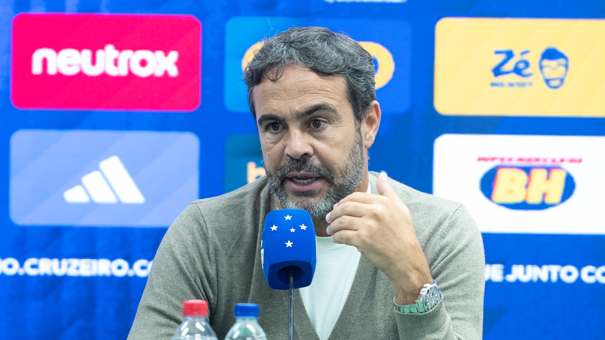 Artur Jorge mostra preocupação com sequência do Cruzeiro: ‘Calendário violento’