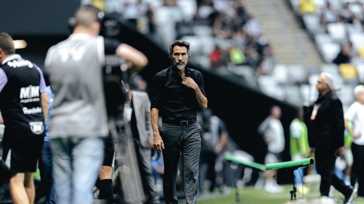 Atlético precisa contratar zagueiro? Domínguez é sincero